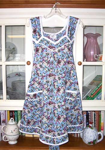 Aunt Sophie Holiday Ribbon Apron