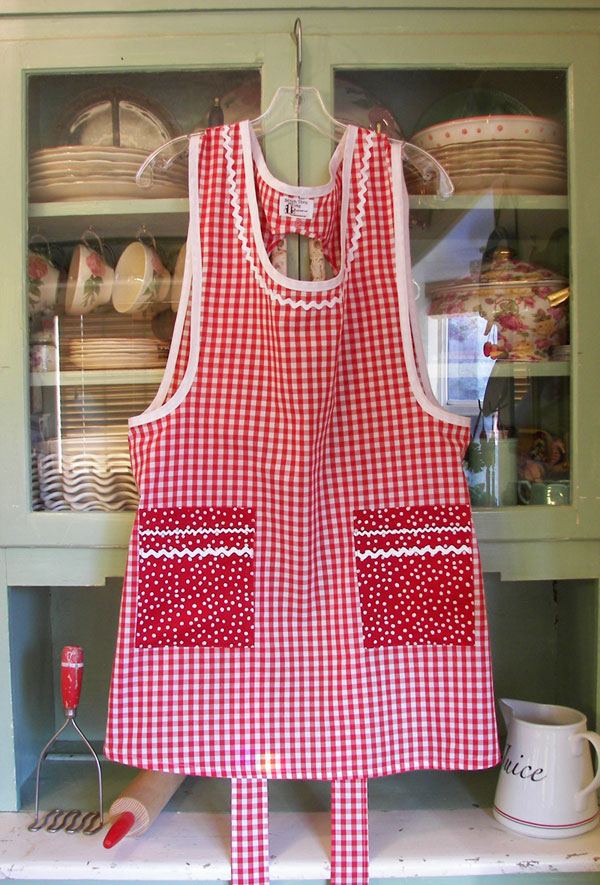 Grandma Apron Red Gingham, Red Polka Dot pockets, click to go back