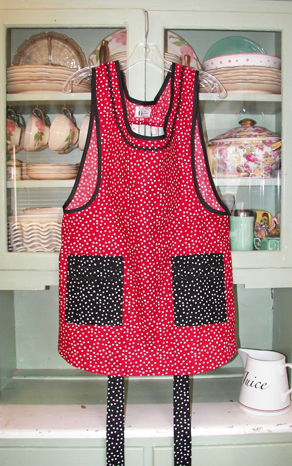 Grandma Red / White polka dot with black polka dot pockets, click to go back to Grandma Aprons