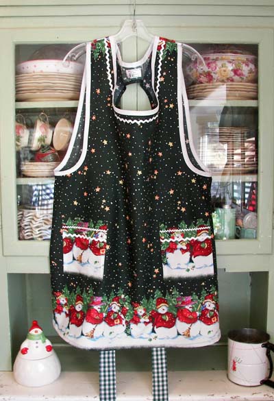 Grandma Apron Winter Wonderland, click for more Christmas Aprons